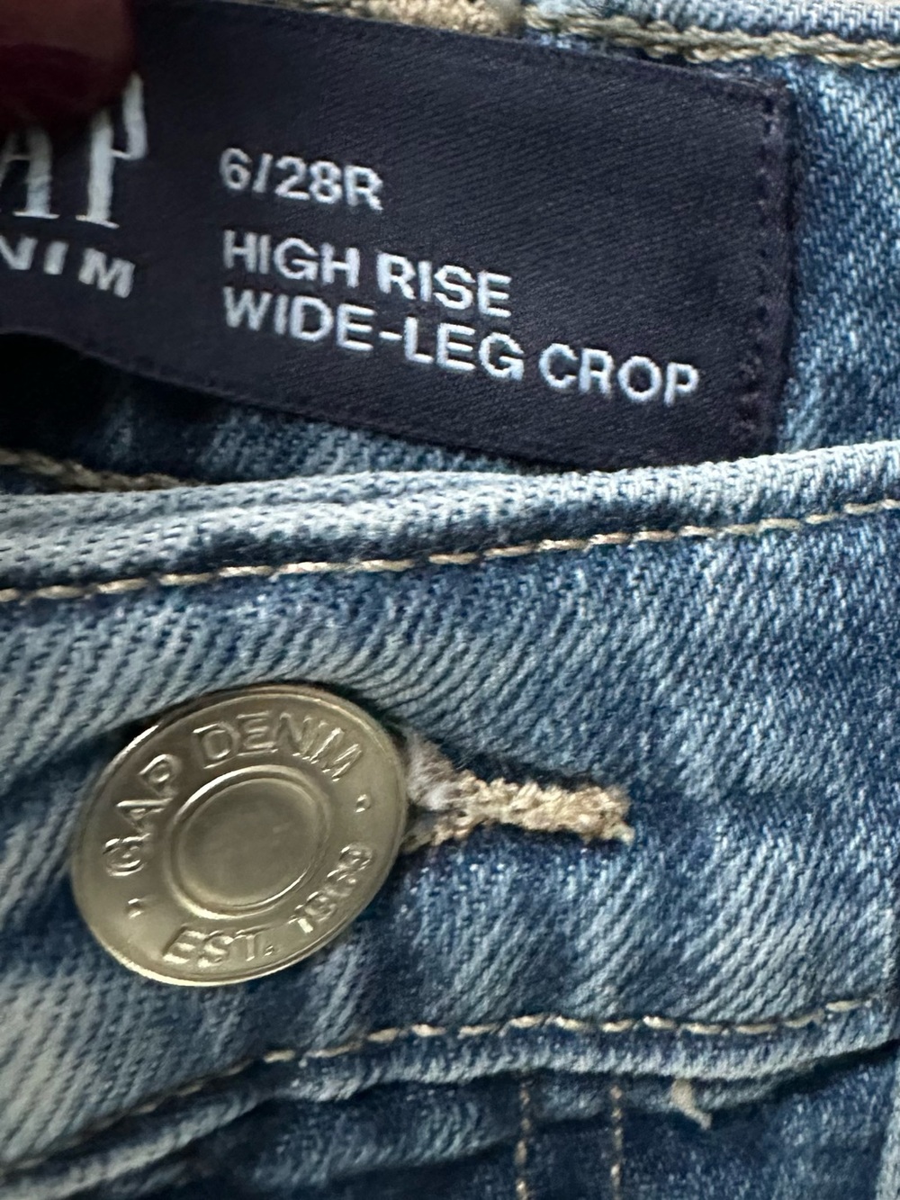 GAP High Rise Wide Leg Crop Jeans Patch Pocket Light Wash Women’s 6/28R - Picture 6 of 11